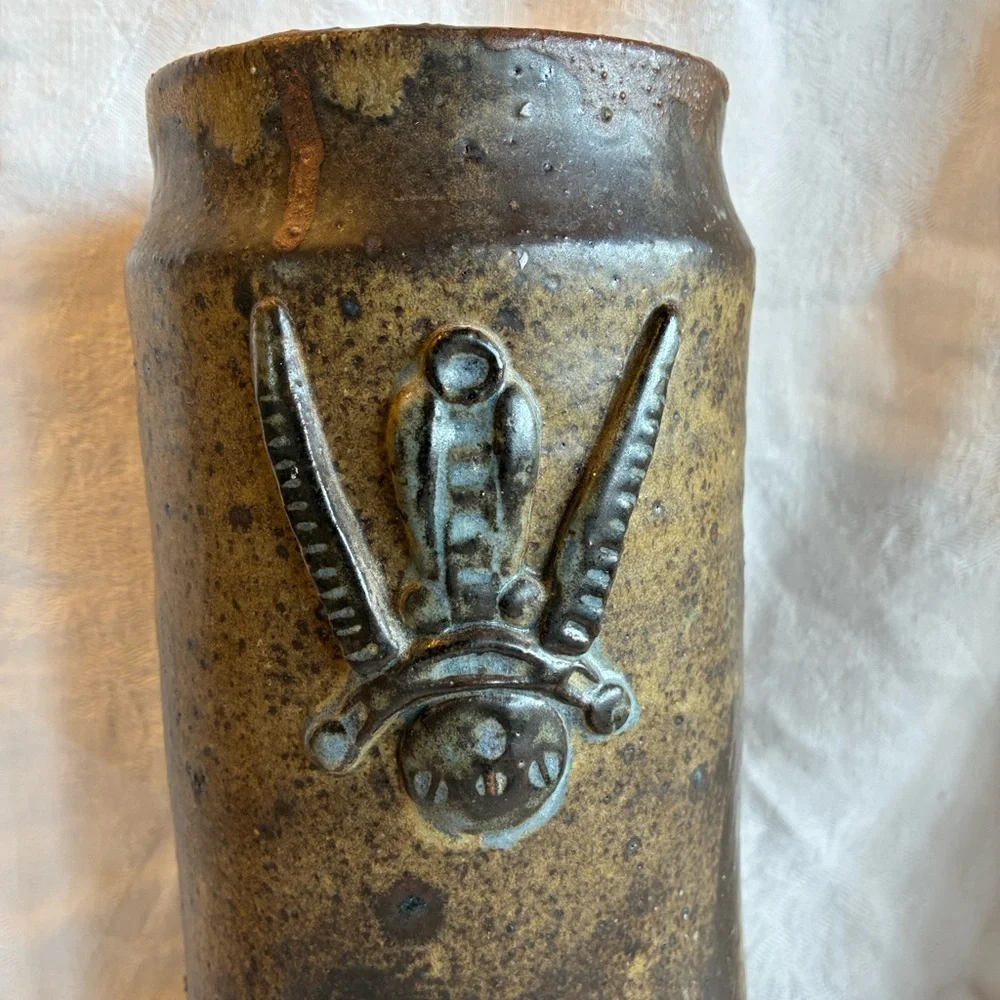 Horsefly Vase Sturdy BIG  Ceramic Relief Design Brown Tan Blue Mottled Colors 3D